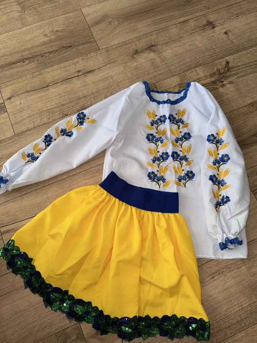 Костюм вишиванка для дівчинки , стан сорочки 8/10, спідничка 10/10