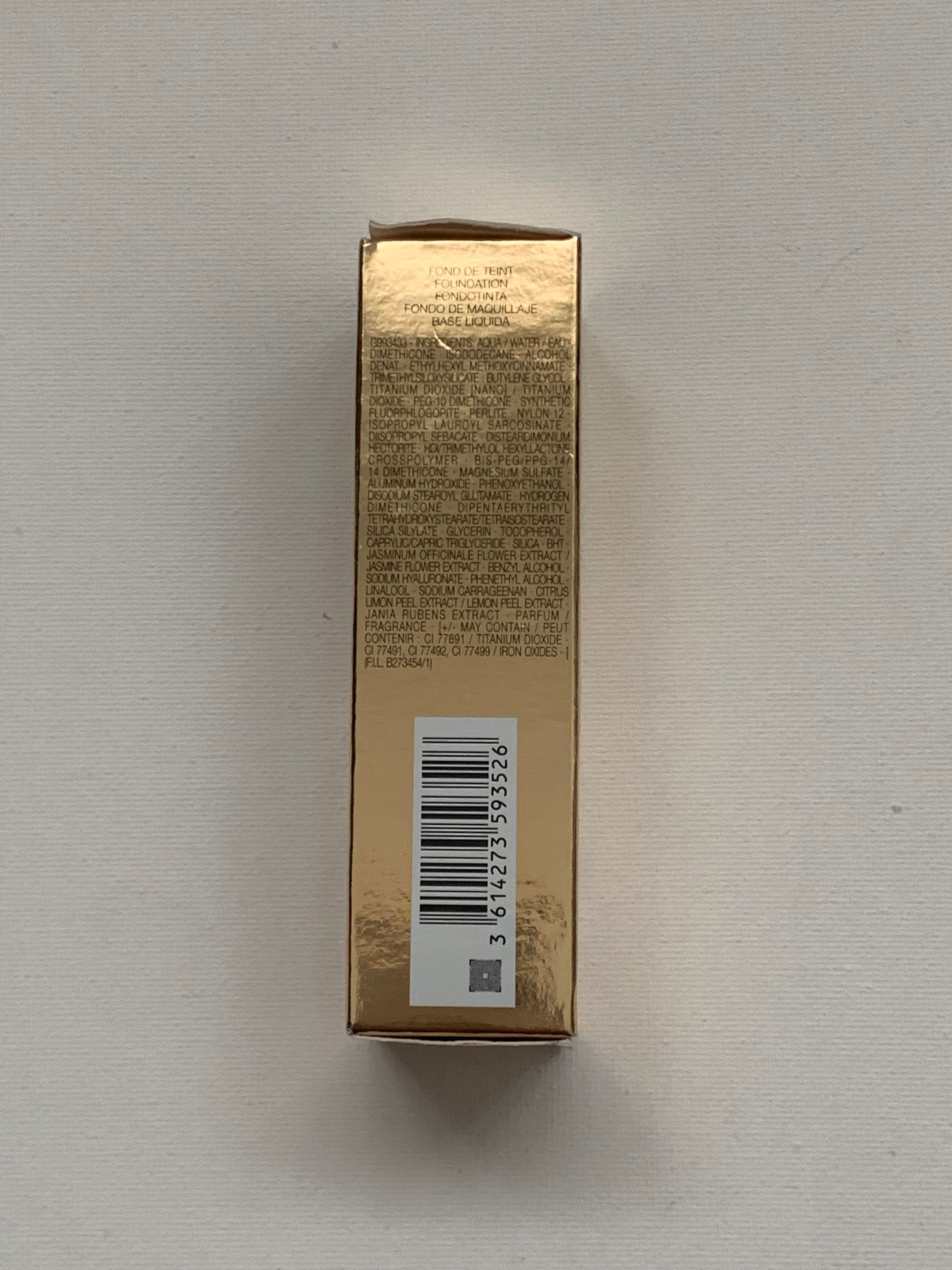 Base YSL “All Hours Foundation”