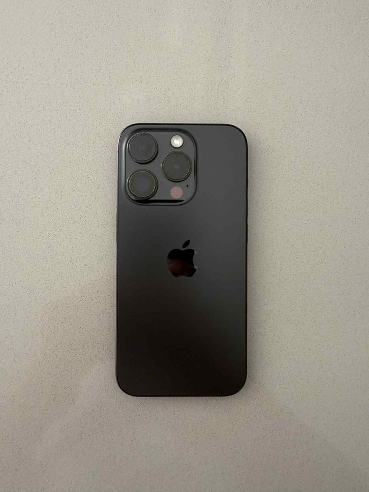 Iphon 15 pro czarny