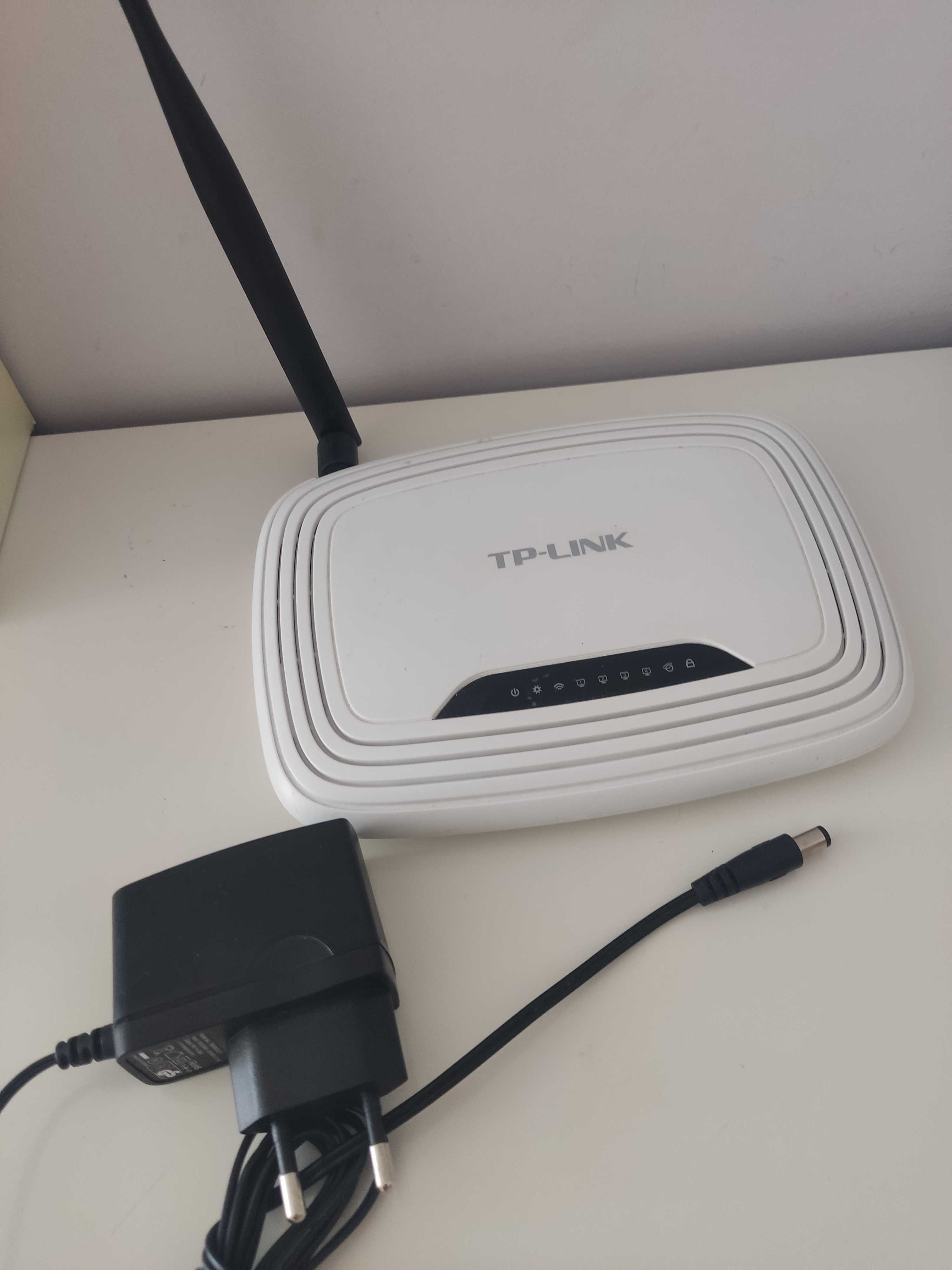 WiFi маршрутизатор Tplink TL WR741ND,
до 150 Мбит/с