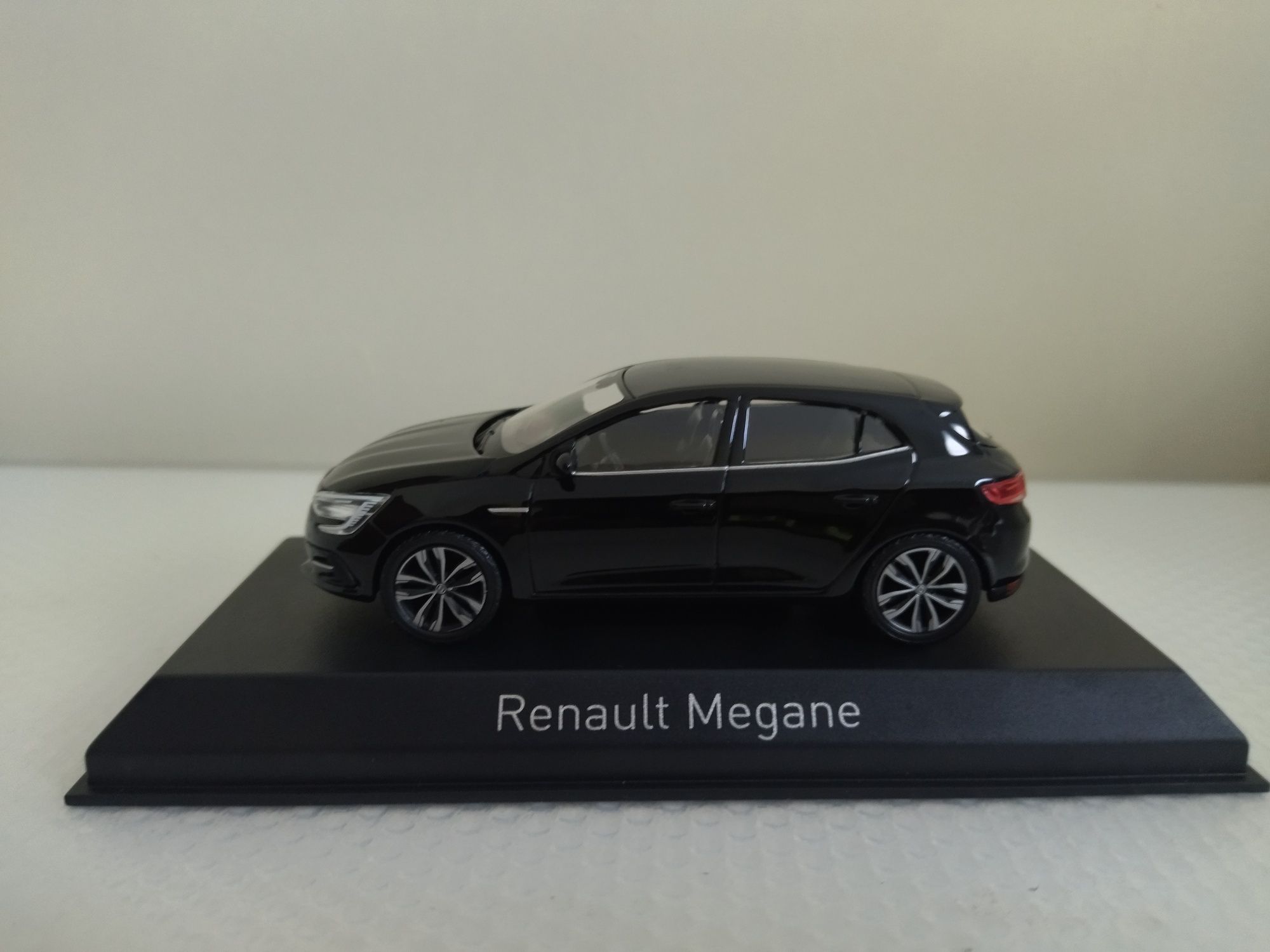 Miniatura Renault Megane 1/43 Nova