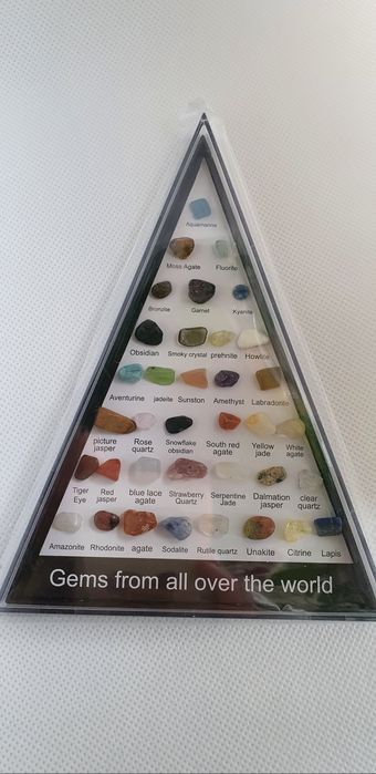 Набор натуральных камней со всего мира 10×6 см