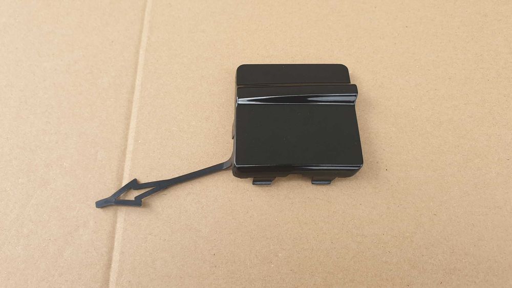 Renault Clio 4 IV zaślepka haka zderzaka tylnego