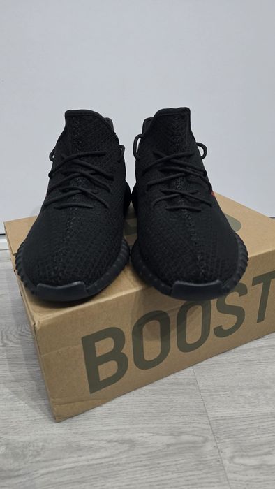 Czarne yeezy boost 350 v2