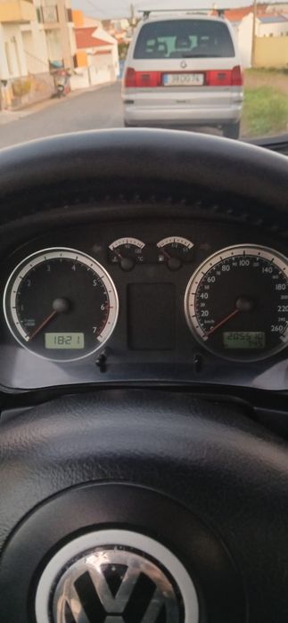 Golfe 2002/2003 impecável