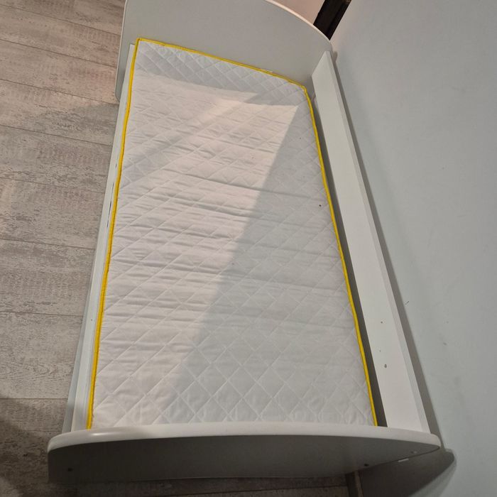 Sprzedam komplet mebli do pokoju dziecka