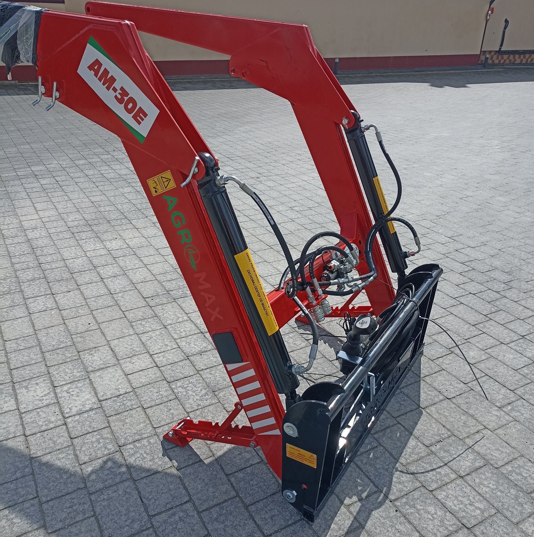 Ładowacz czołowy TUR euroramka Agro MAX C-330 C-360 MF T25 ZETOR