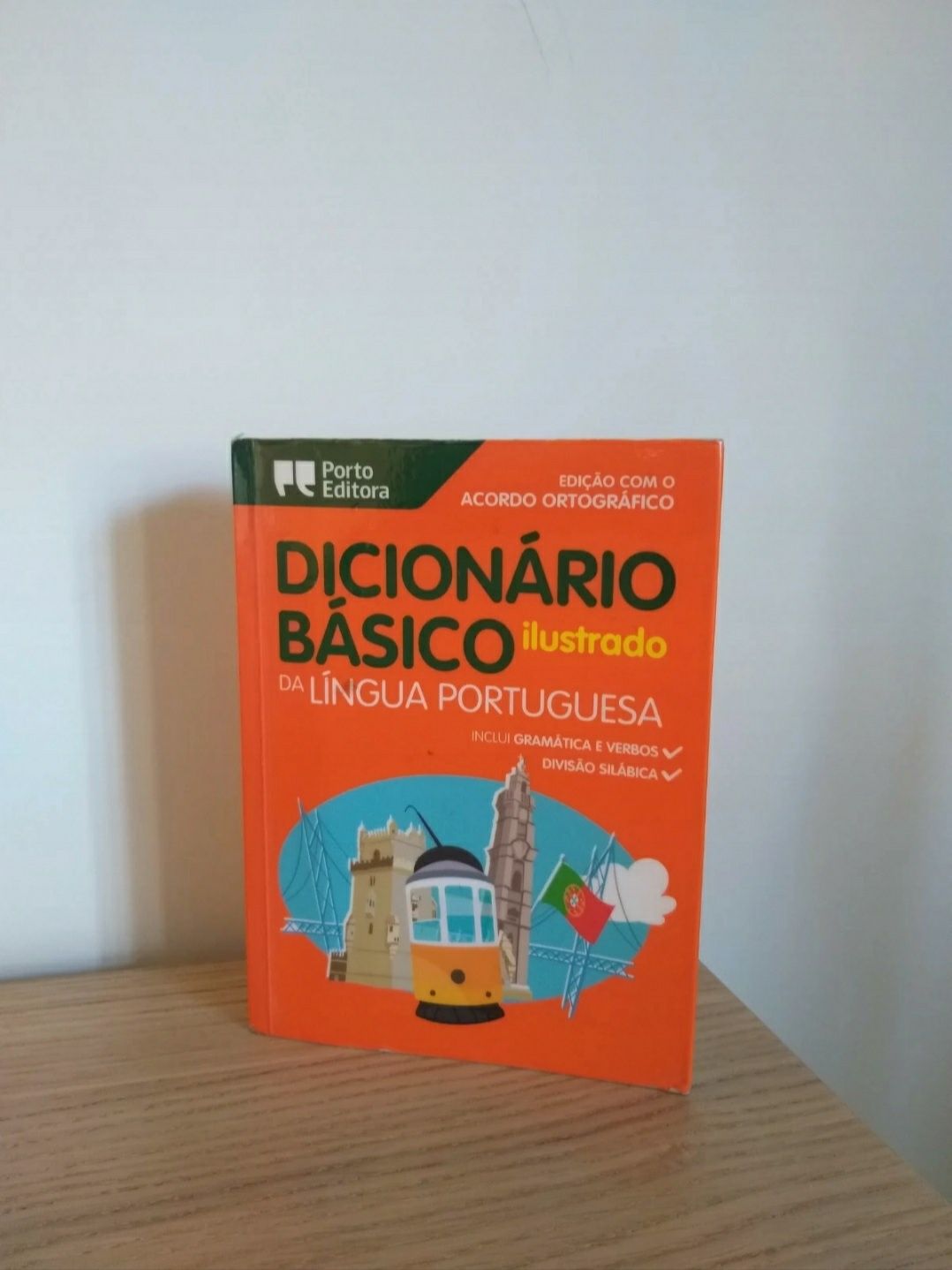 Dicionário básico ilustrado da língua portuguesa