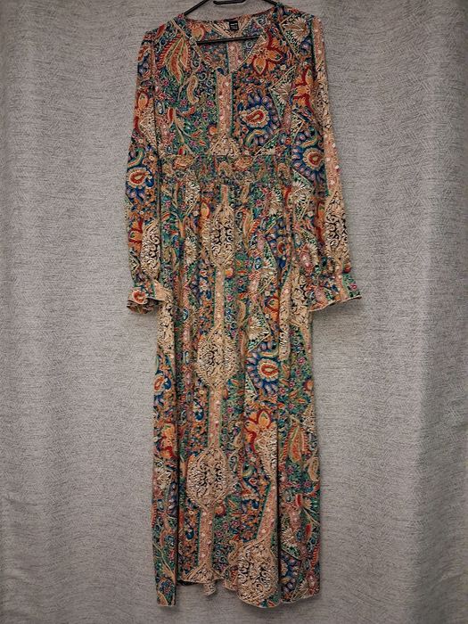 Sukienka maxi długi rękaw