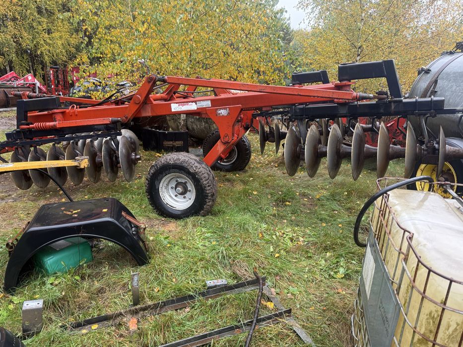 Talerzówka brona talerzowa 3,2m Gregoire Besson hydraulicznie rozkłada