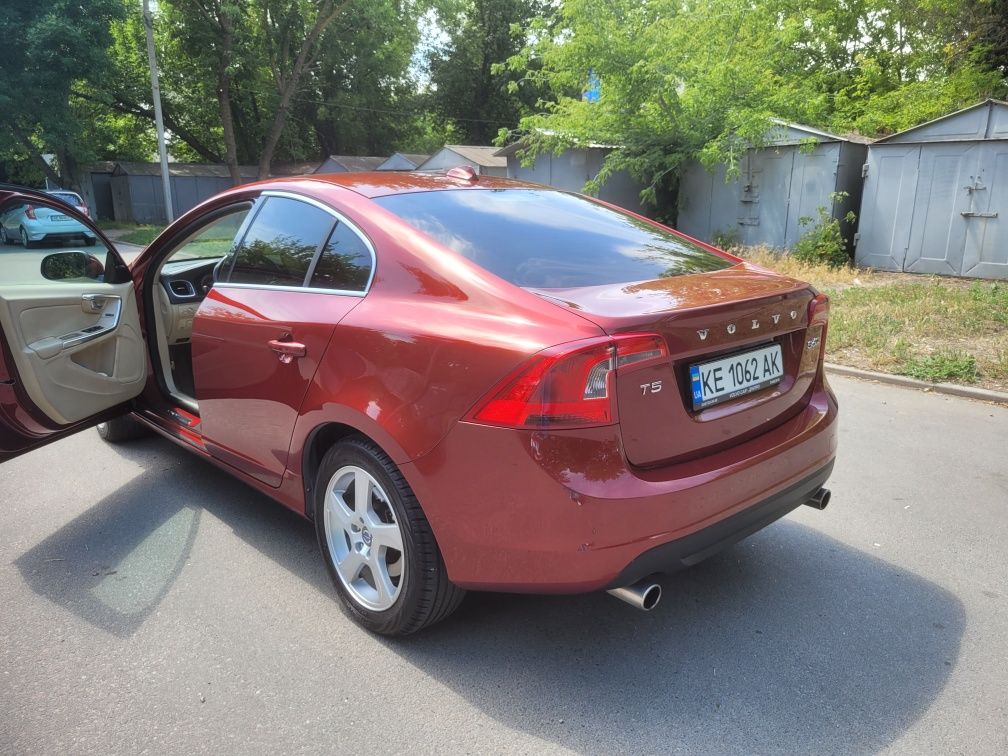 Продам Volvo s60