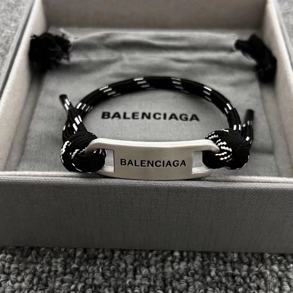 Pulseira Balenciaga NOVA