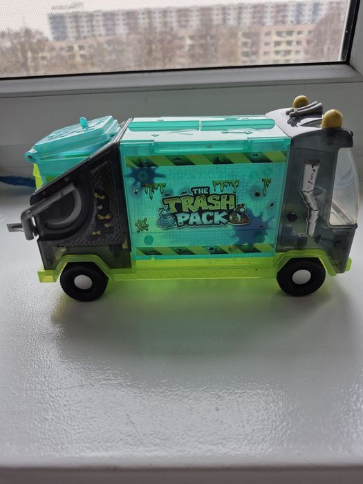 Śmieciarka "śmieciaki"