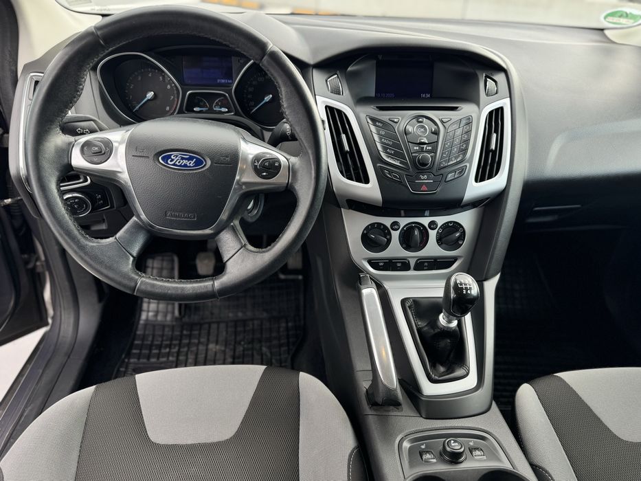 Ford Focus  MK3 2012 Champions Edition NOWY ROZRZĄD
