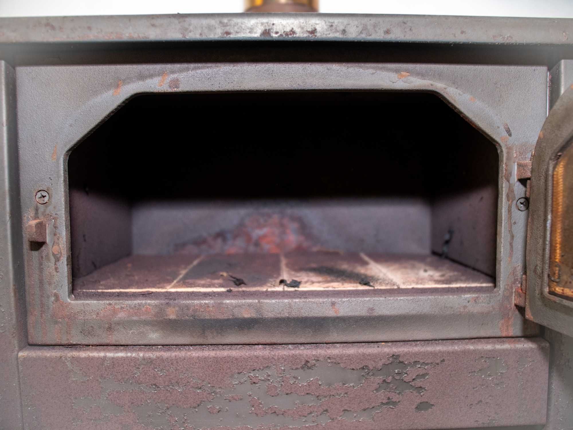 Salamandra a Lenha com Forno – Prática e Eficiente