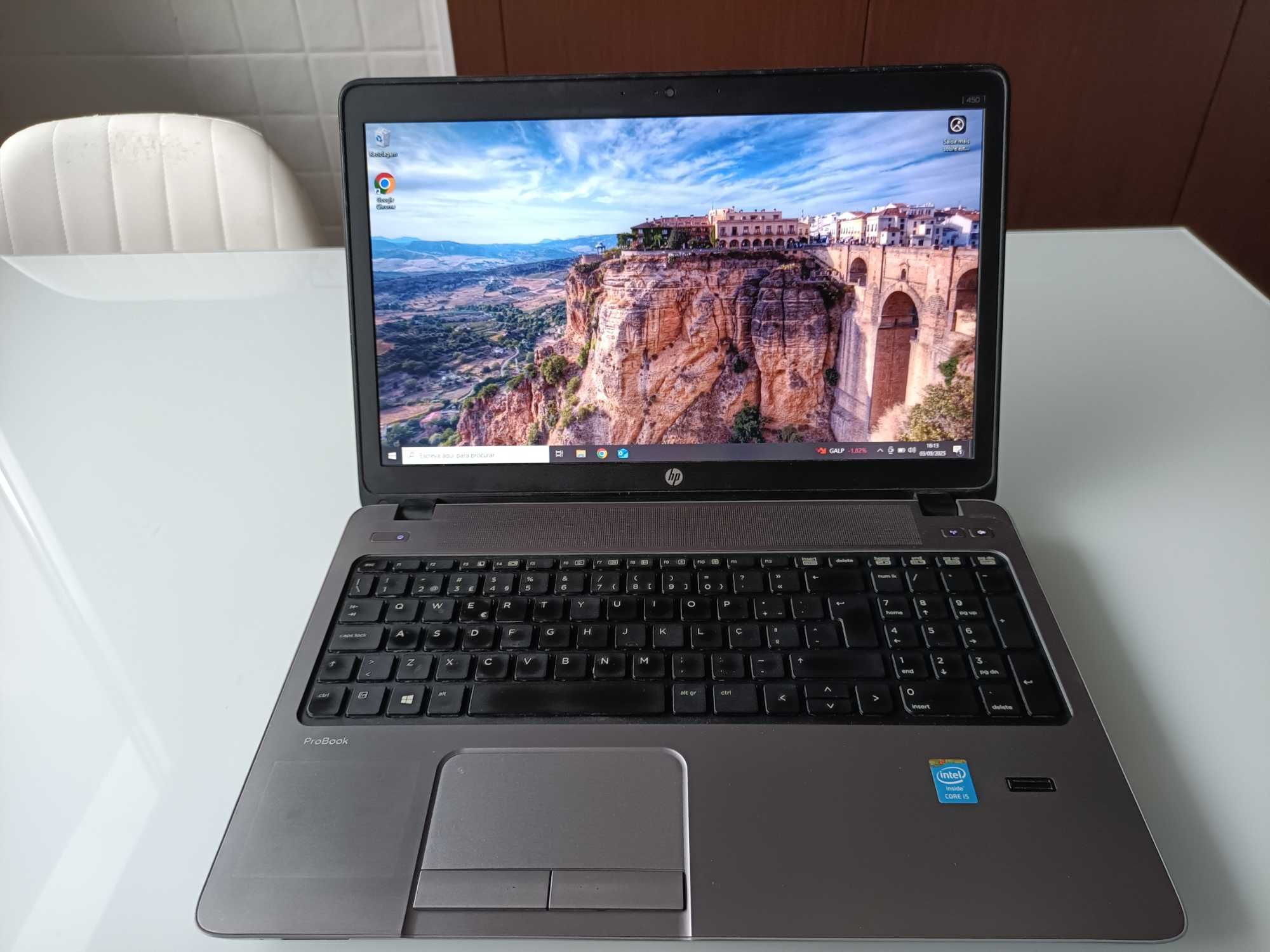 HP ProBook 450 G1 • i5, 8GB RAM, 512GB SSD, Radeon dedicada