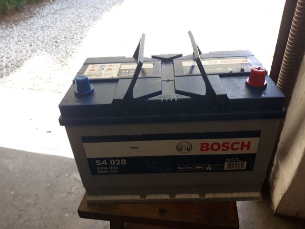 Sprzedam Akumulator Bosch 12V 95Ah  830A