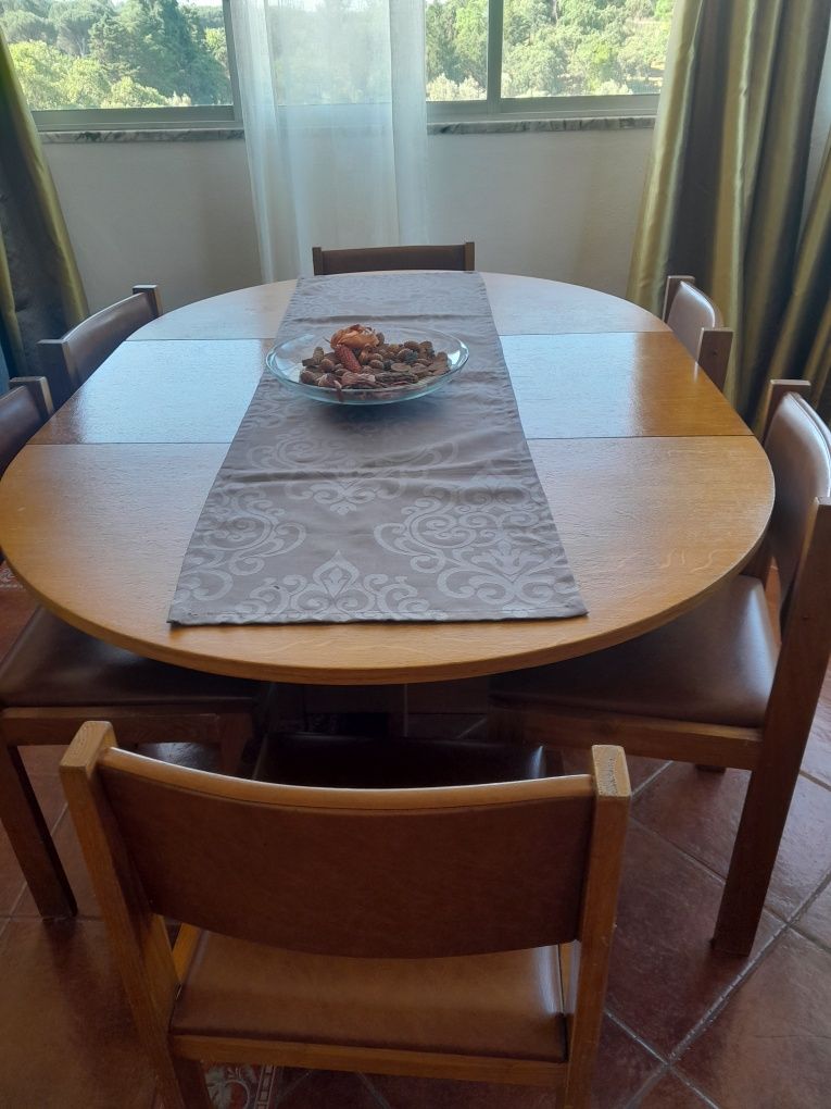 Mesa madeira maciça extensível + 6 cadeiras