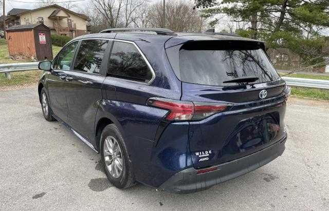 2023 Toyota Sienna XLE