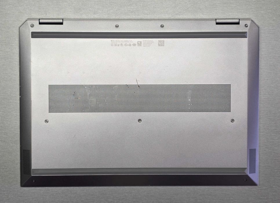 HP ZBook Studio G5 15,6"/ E-2186M /RAM 16GB/SSD 256GB/ АКБ - 1% износ!