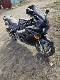 Продам Хонда VFR 800