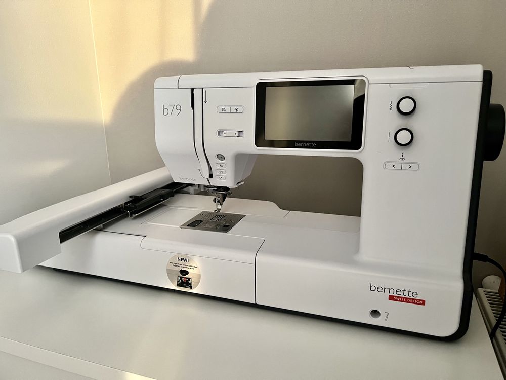 Швейно-вишивальна машина Bernina Bernette B 79