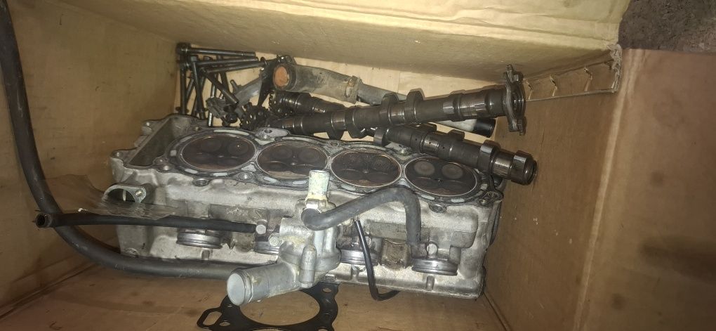 Vendo motor 954 danificado a nivel de pistons