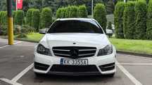 Mercedes-Benz Klasa C Sprzedam samochód Mercedes Klasy C w pakiecie AMG