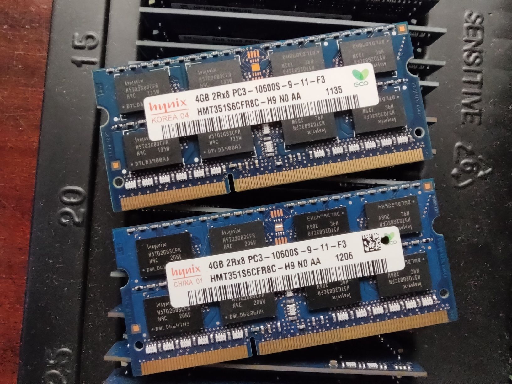 ОЗУ ноут 4gb DDR3 1333 1.5V 2 rank 16 чипів pc3-10600s