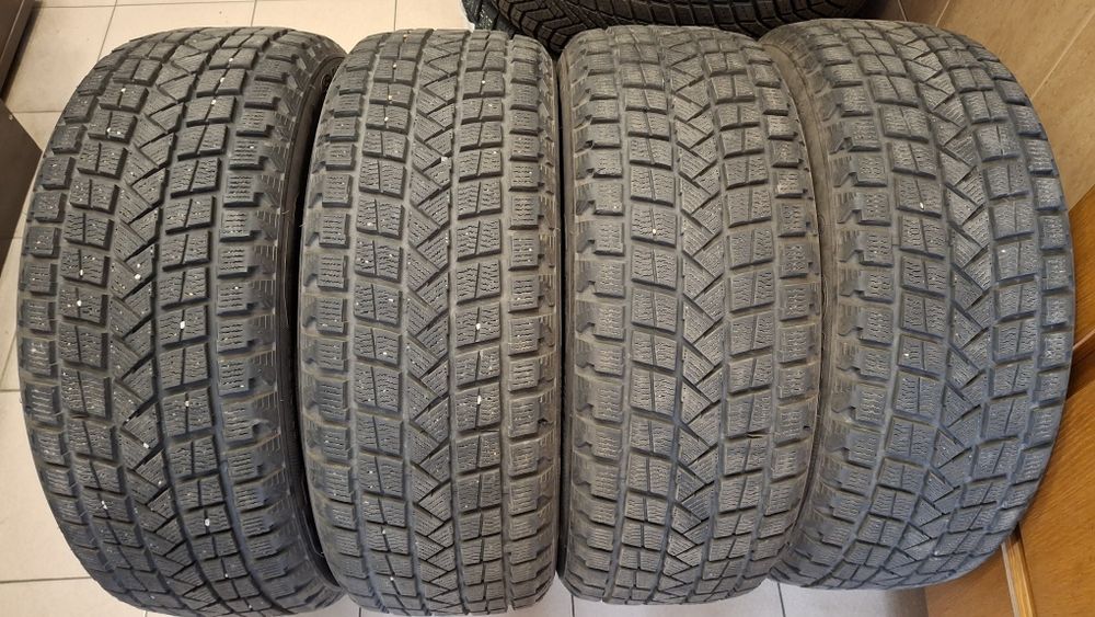Шини зима 215/55 R18
