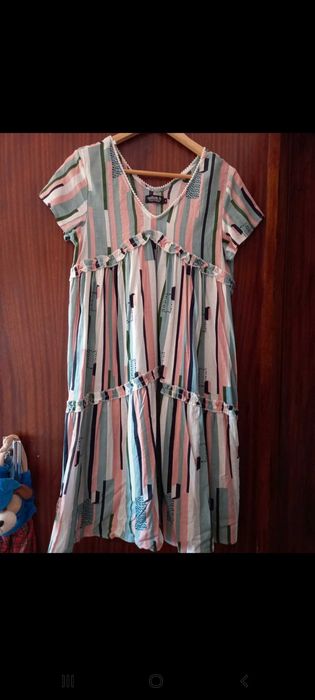 Vestido de verão, cores suaves, solto  - M - Natura