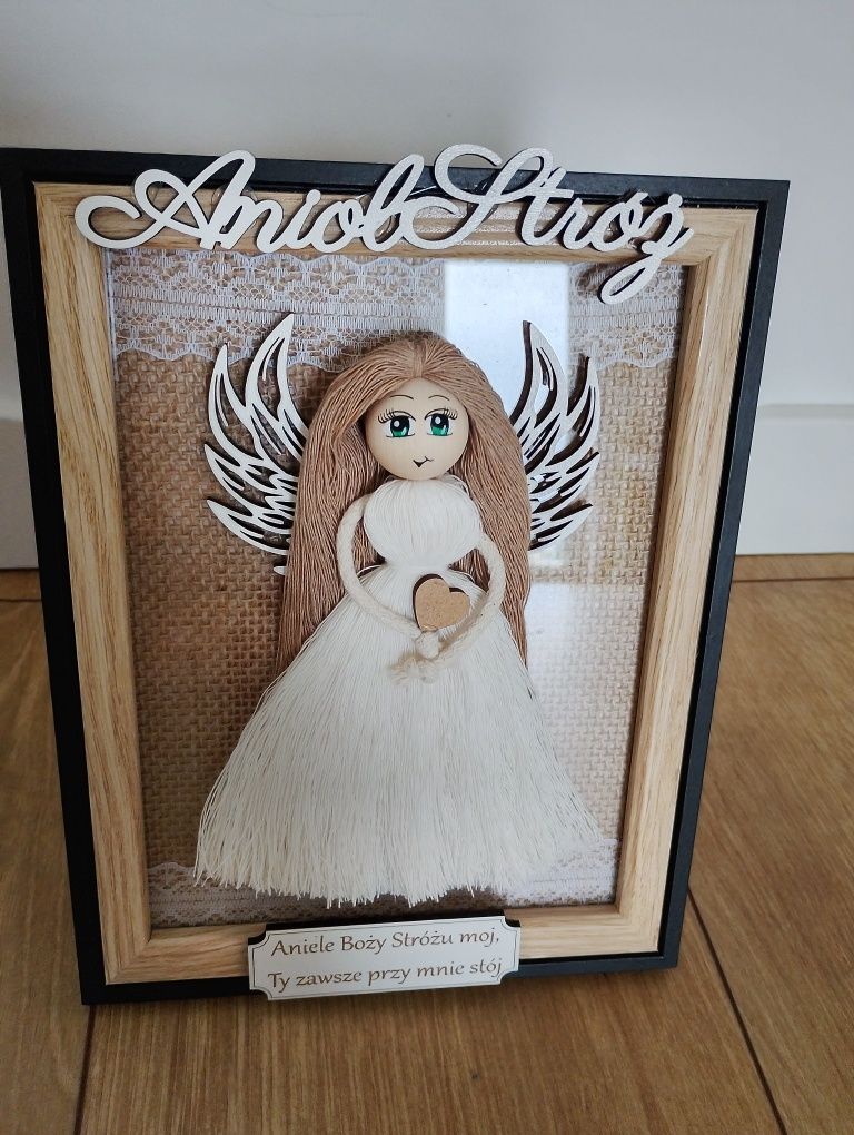 Anioł stróż  Anioł szczęścia pamiątka chrztu świętego urodziny