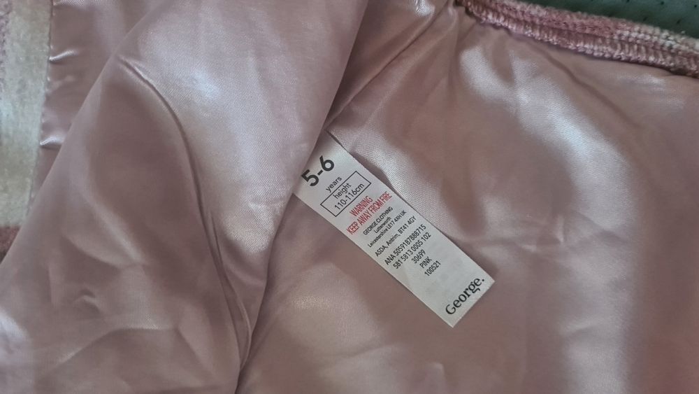 Kurtka w kratkę rozmiar 116