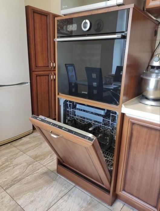 3 к квартира з ремонтом, меблями та технікою  в центрі міста Буча