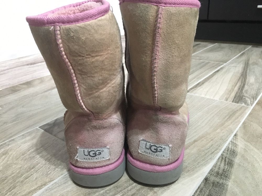 UGG Australia buty