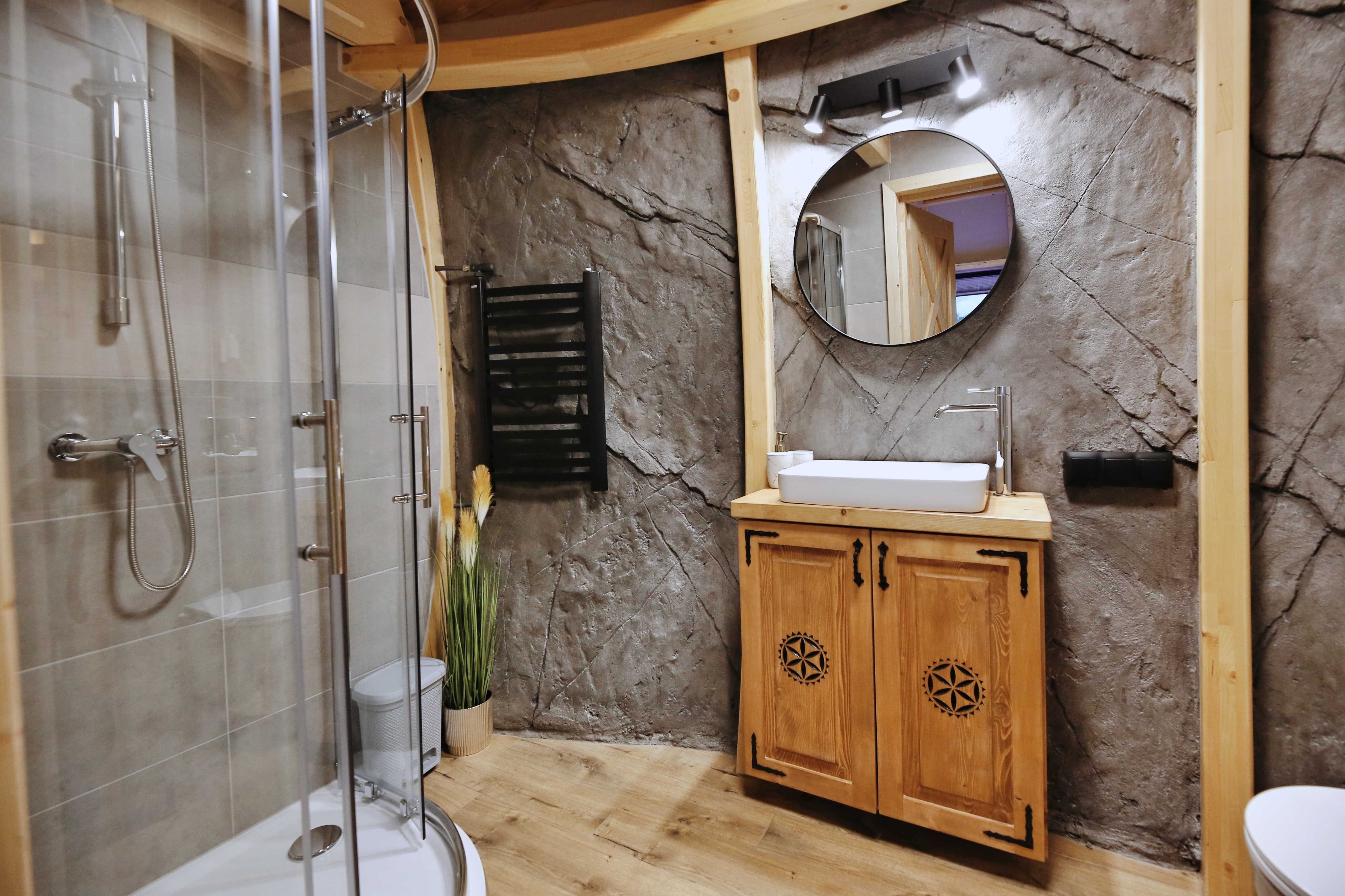 Domek Glamping z jacuzzi w środku niezapomniany nocleg w górach