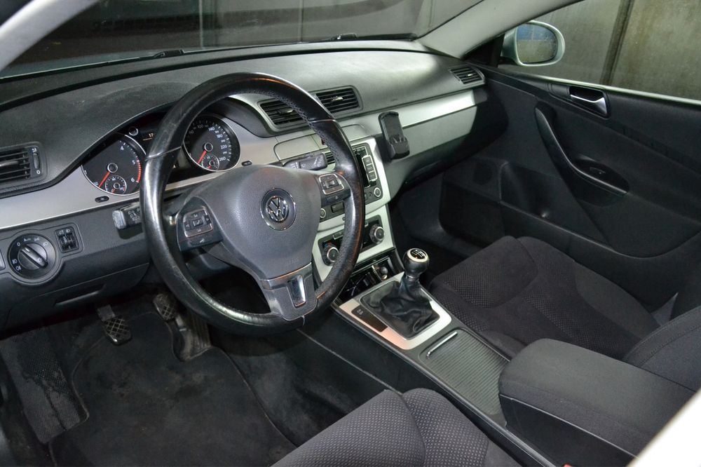 Volkswagen Passat 2.0 TDI 2010 року