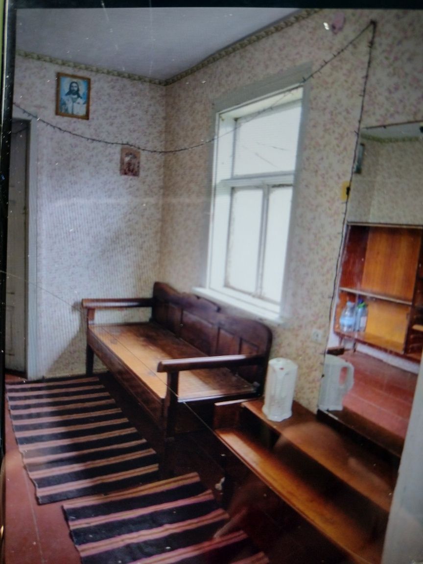 Продам дерев'яний будинок поблизу  м.Горохів!