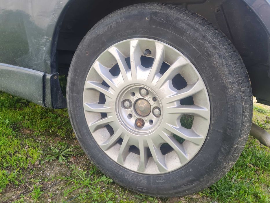 Jantes de aluminio com pneu