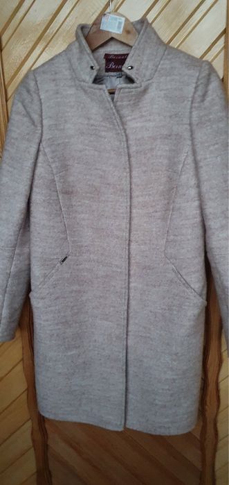 Гарне Жіноче пальто, 46 розмір