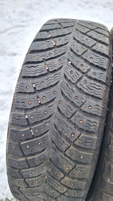 Opony zimowe z kolcami Michelin X-ice North 4. 195 60 R15