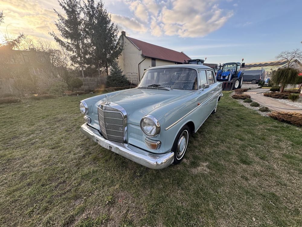Mercedes-Benz W110