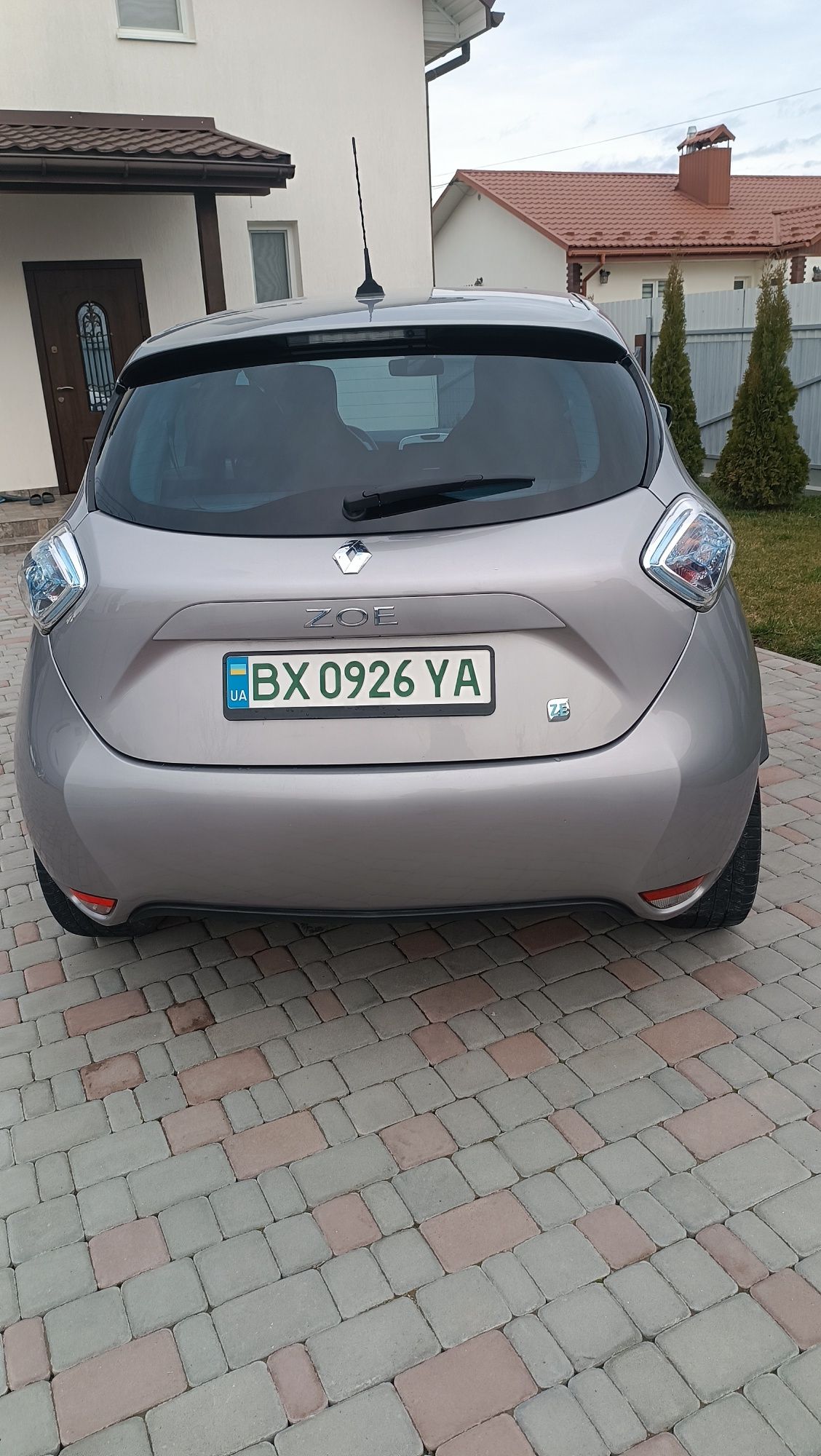 Електро автомобіль Renault Zoe