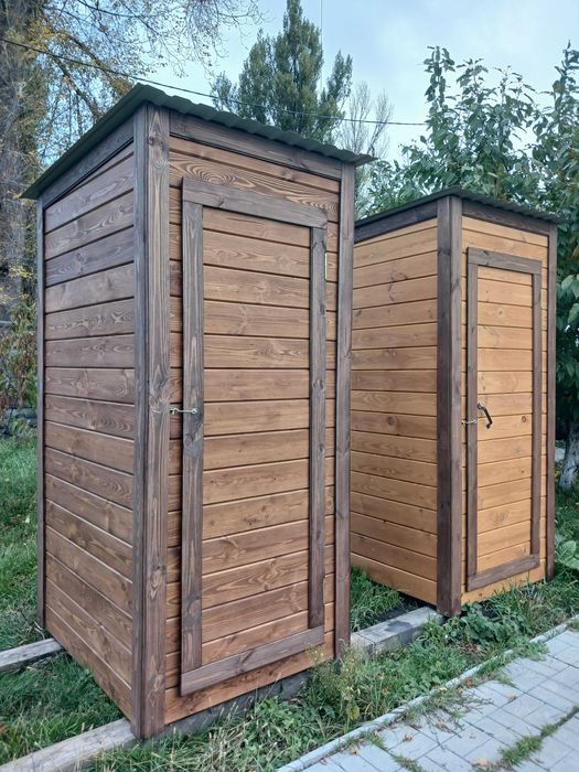 Стіл + лавки,дуб в альтанку,будки собачі.будинки дерев яні.