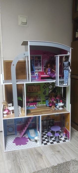 Duży domek dla lalek 3 piętrowy z windą drewniany  ok 120cm +akcesoria