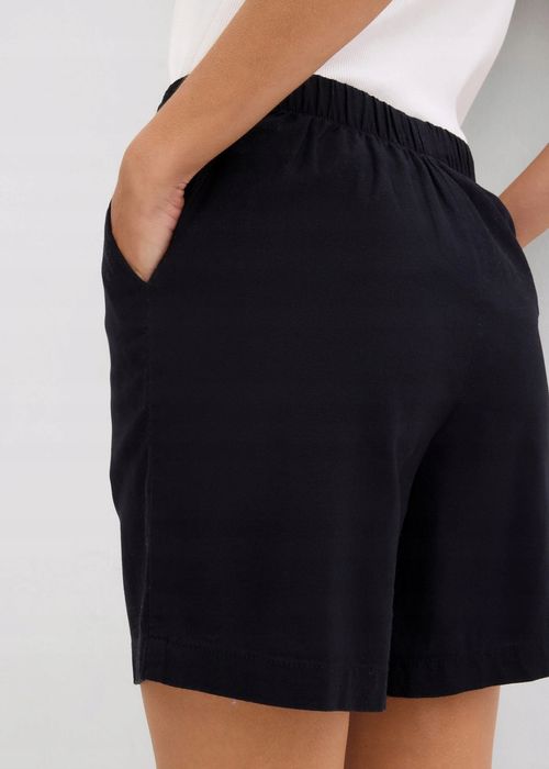 B.P.C czarne bermudy damskie bawełniane z kieszeniami ^42