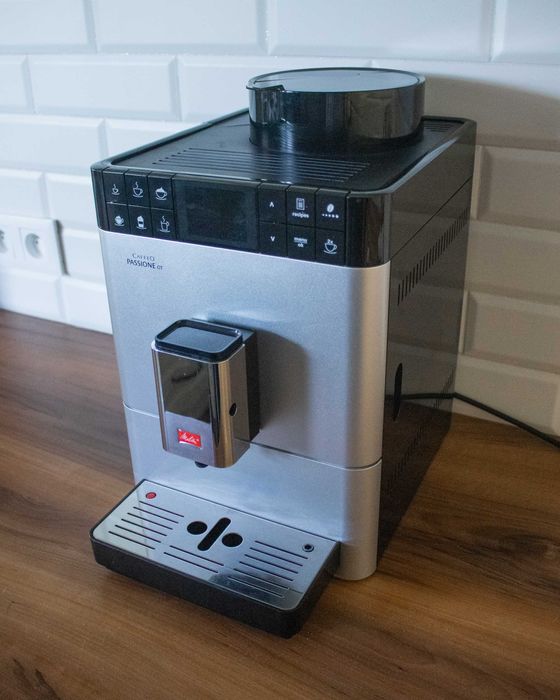 Ekspres ciśnieniowy do kawy Melitta Caffeo Passione OT F53/1-101