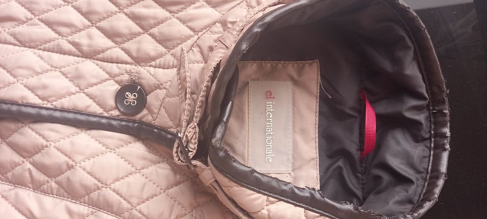 Parka de senhora. Se comprar outra do anúncio faço 20€ cada