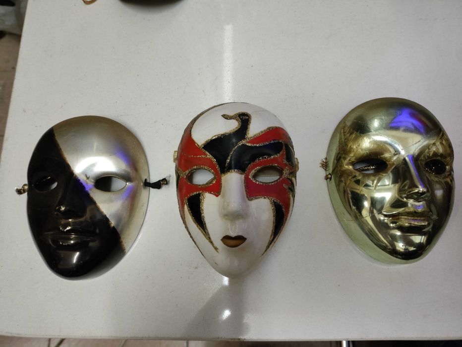 3 Máscaras de porcelana de parede