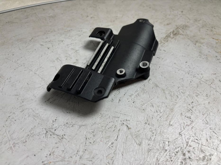 Triumph Rocket 3 R GT Osłona Aluminiowa Wypełnienie Rozrusznika